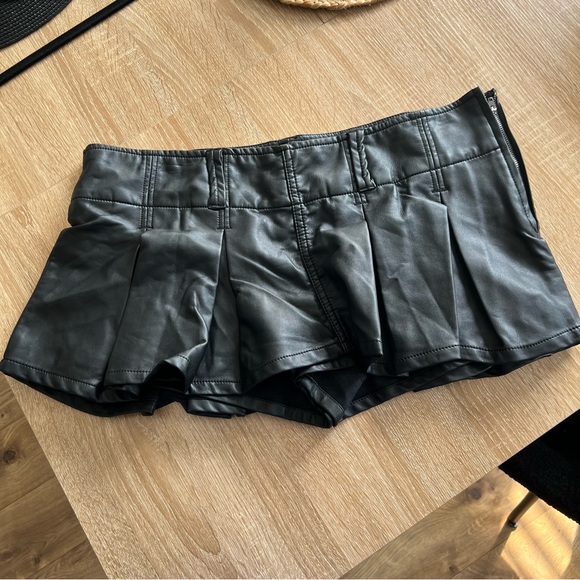 Free People Vegan Pleated Micro Mini Skirt - Picture 3 of 9